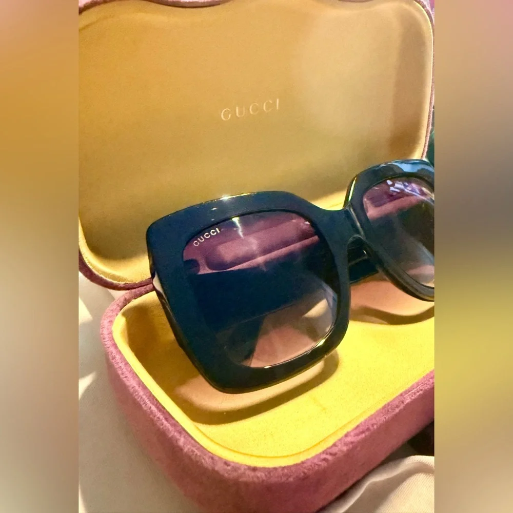 Gucci Black Square Sunglasses